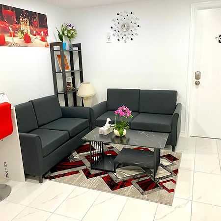 Tononhouse Apartment โตรอนโต ภายนอก รูปภาพ