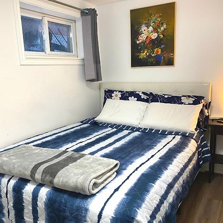 Tononhouse Apartment โตรอนโต ภายนอก รูปภาพ
